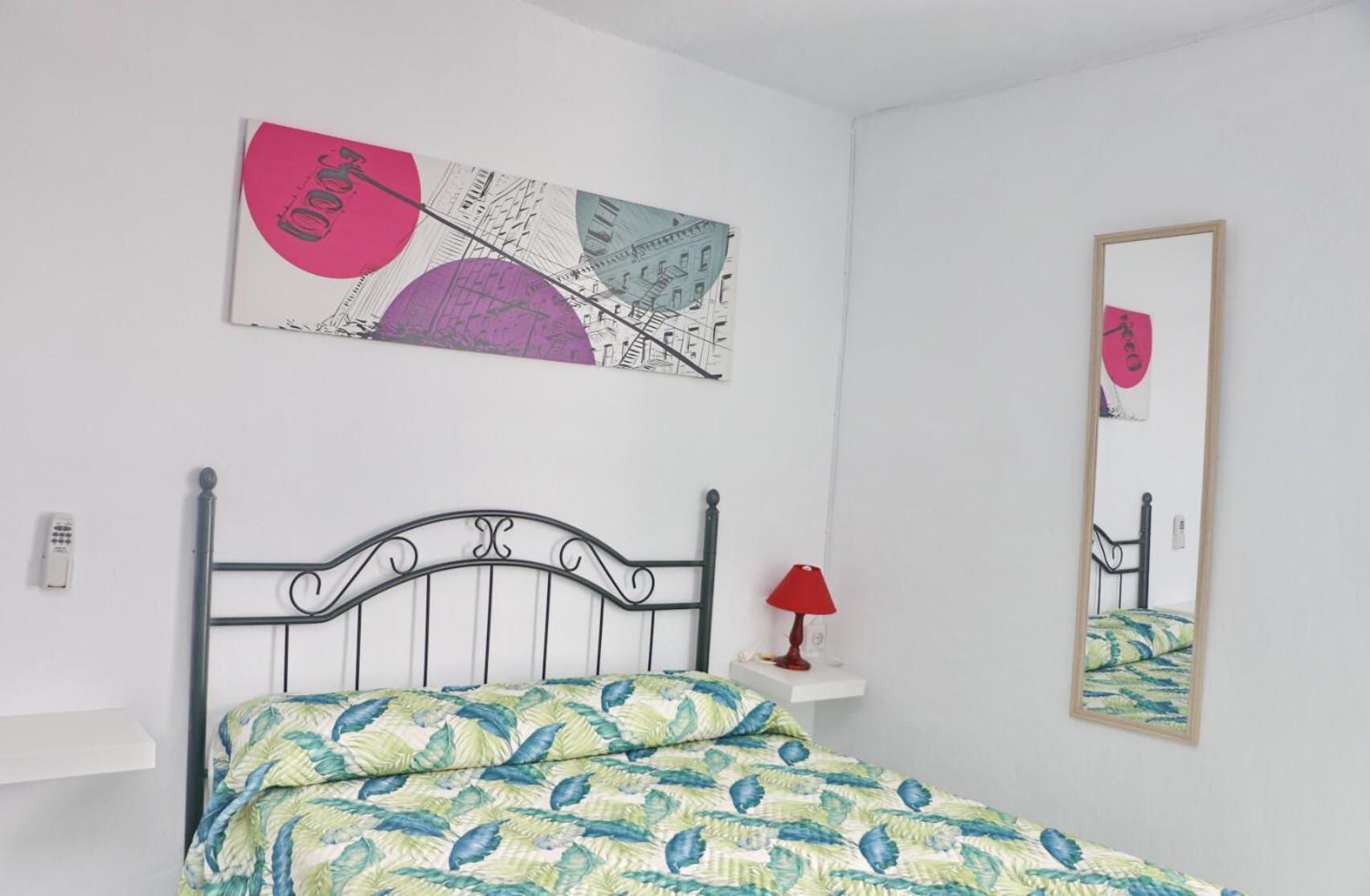 Habitacion Velarde Conil De La Frontera Exterior foto