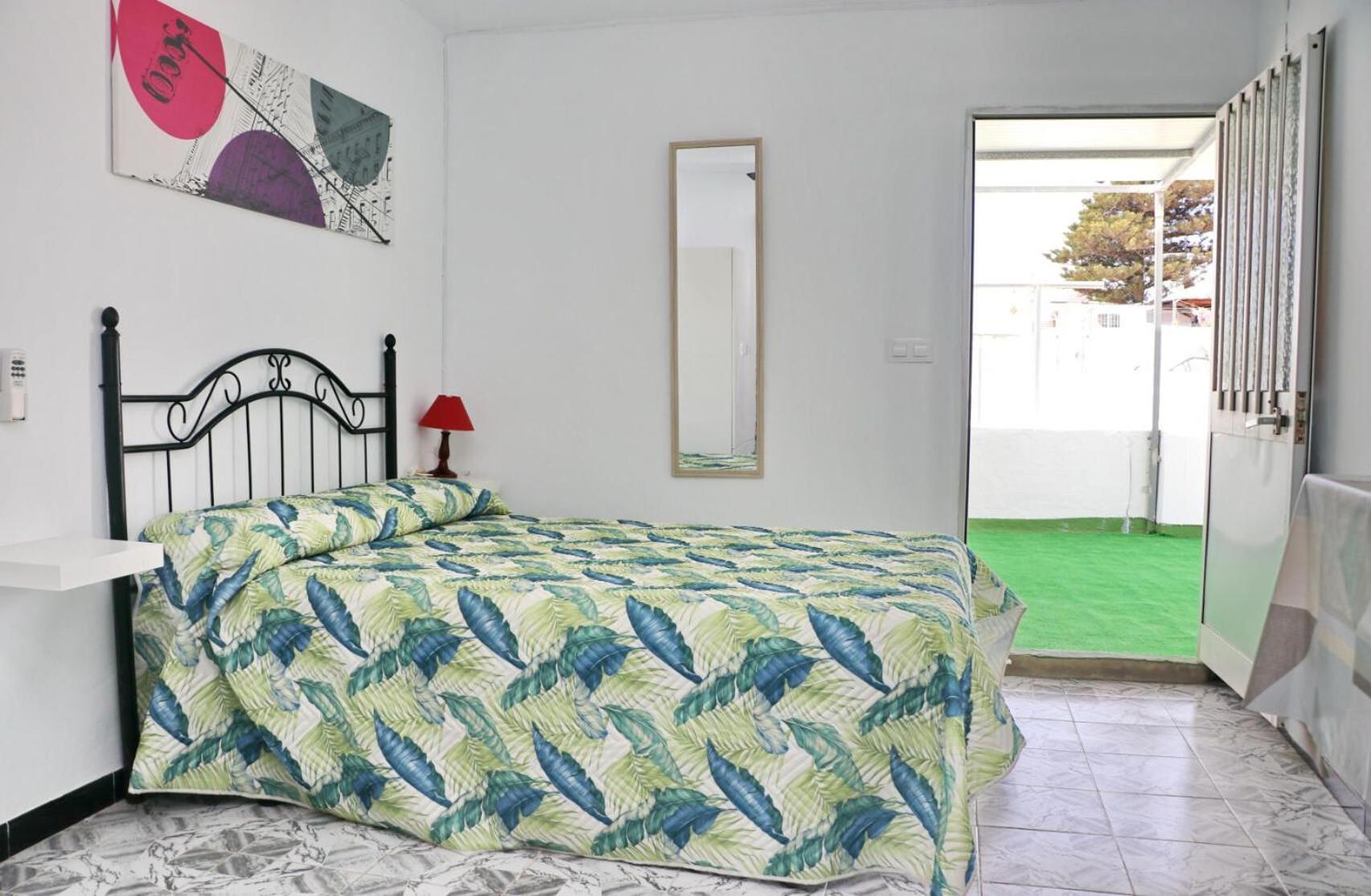 Habitacion Velarde Conil De La Frontera Exterior foto